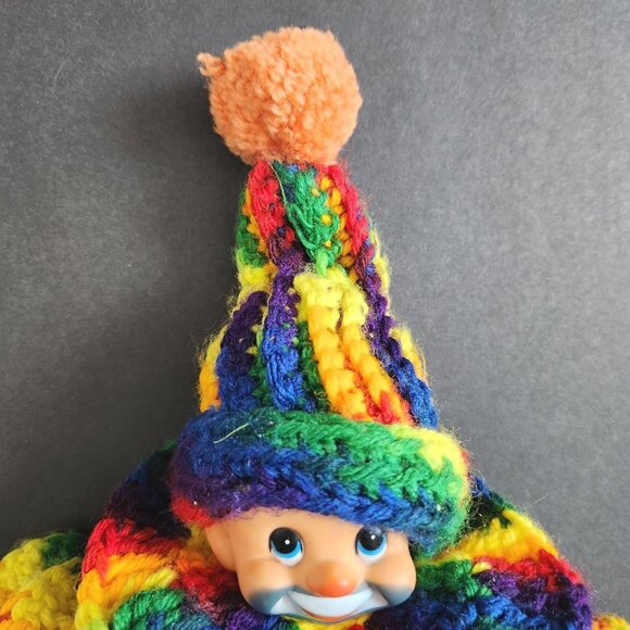 Vtg Curlicue Crochet Clown Doll Rubber Face Handmade Toy Variegated Yarn Pompom - Picture 5 of 9